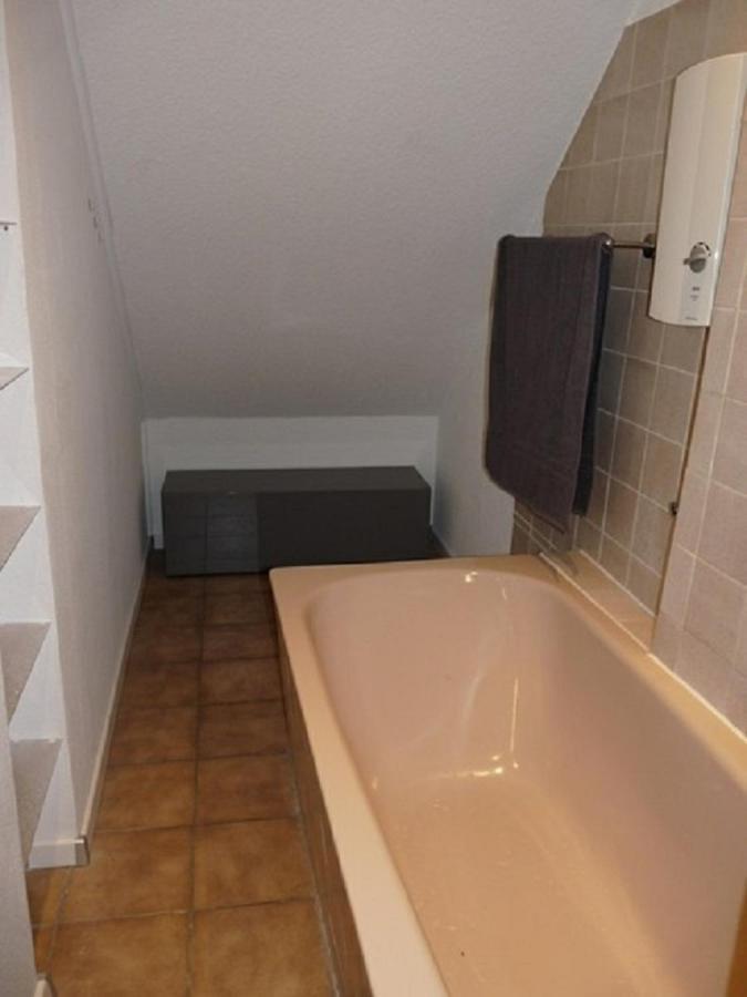 Ferienwohnung In Duesseldorf Hassel エクステリア 写真