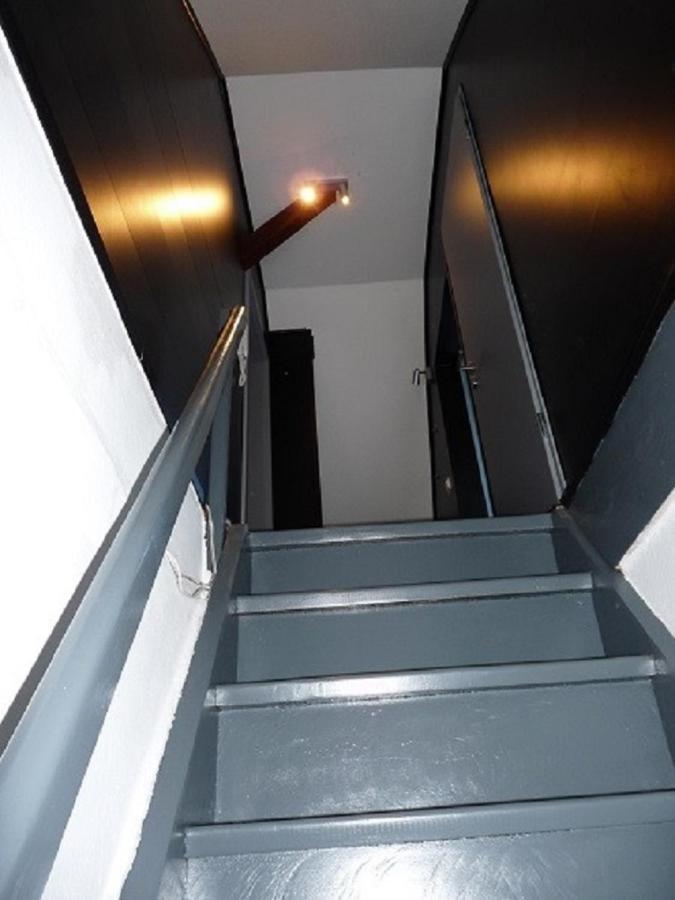 Ferienwohnung In Duesseldorf Hassel エクステリア 写真