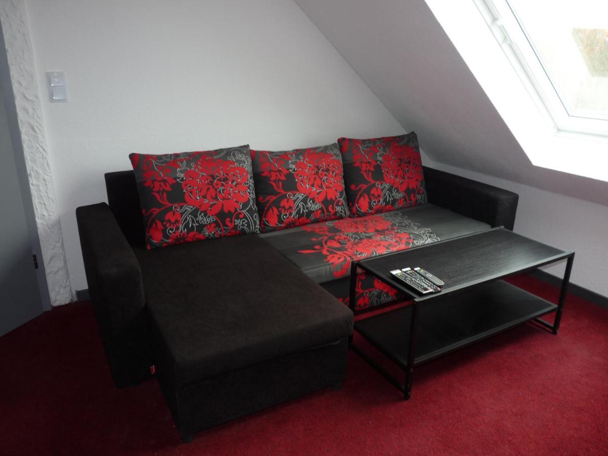 Ferienwohnung In Duesseldorf Hassel エクステリア 写真